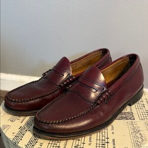 Vintage G.H. Bass & Co. Weejuns Burgundy Leather Penny Loafers - Men's 9 (W10.5)